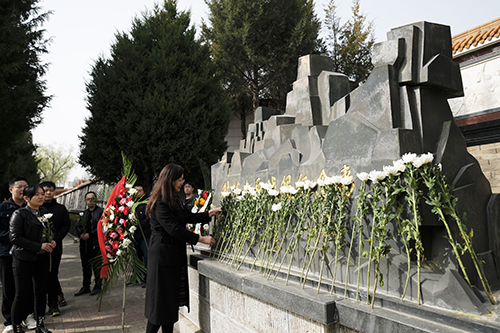 1625216433903096938.jpg w2.jpg